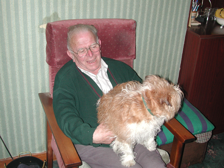 Paddy Murray and Buttons 2.jpg 418.0K